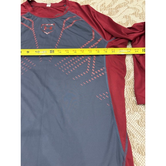 2 Under Armour Heat Gear Fitted Maroon Gray Blue Shirt Men's Medium / Large - Picture 12 of 16